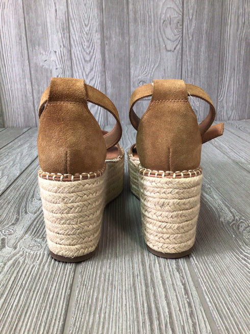 Aqua Sandals Size 7